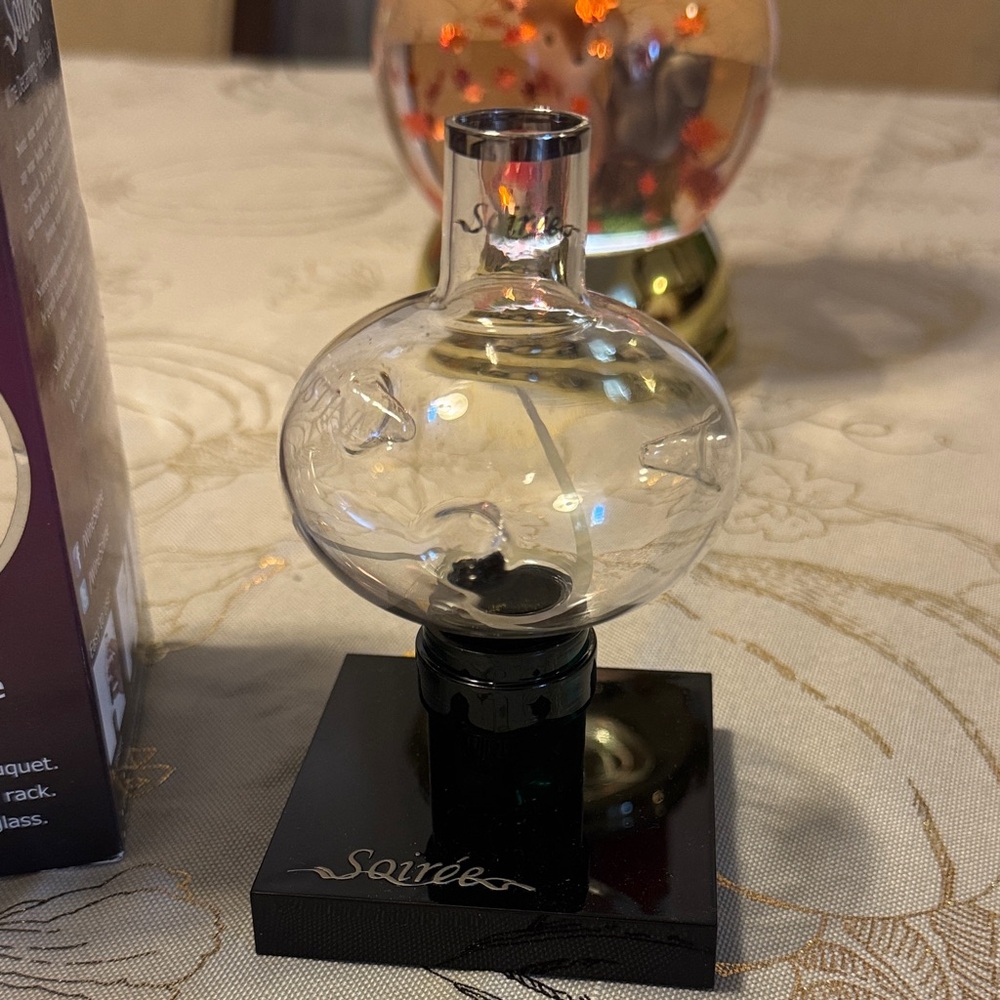 Soiree Black and Clear Wine Aerator